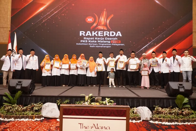Rakerda PKS Kota Malang Diwarnai Awarding Kader Berprestasi