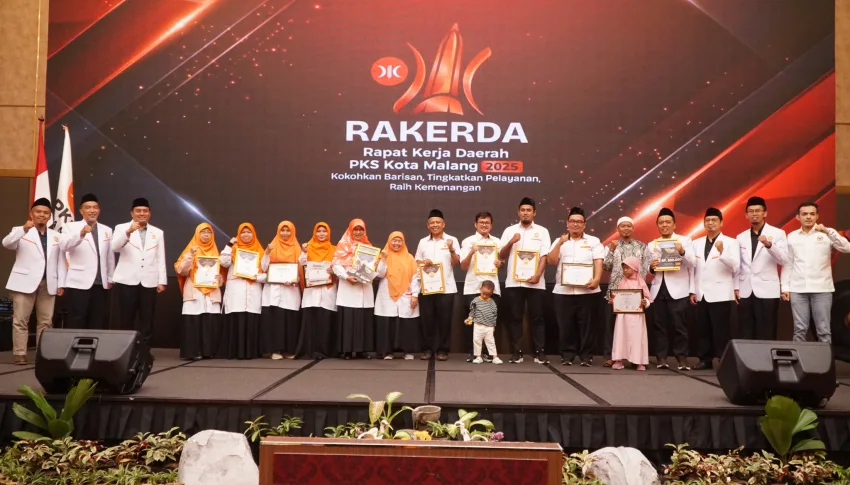 Rakerda PKS Kota Malang Diwarnai Awarding Kader Berprestasi