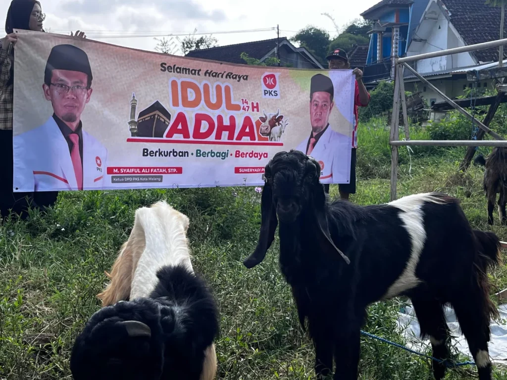 Semangat “Berkurban, Berbagi, Berdaya”, DPC PKS Sukun Bagikan 1.500 Paket Kurban 2 DPC PKS Sukun Bagikan 1.500 Paket Kurban
